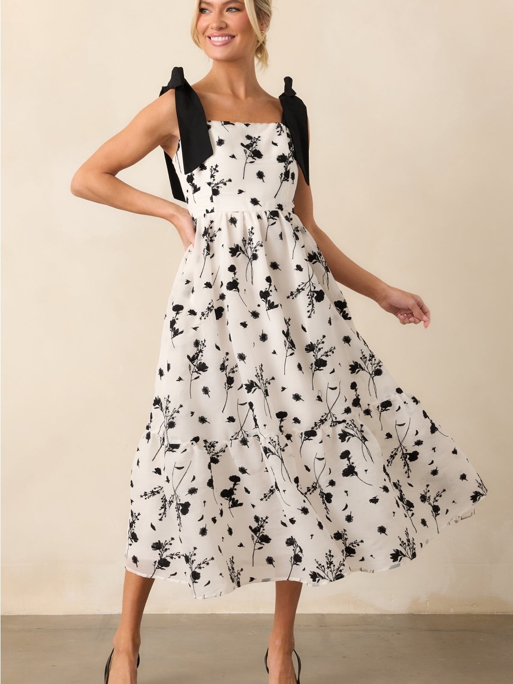 B. Right Right on Time Black & White Floral Tie Shoulder Midi Dress size large